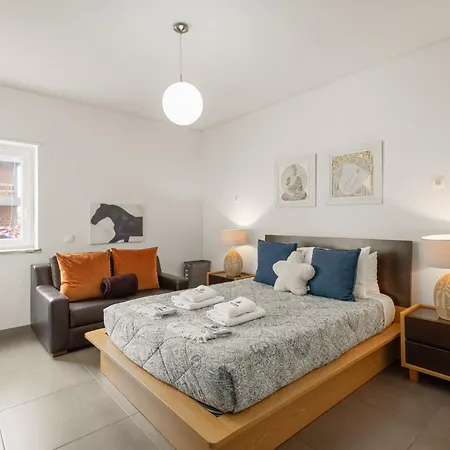 Apartment 38 - Residences *