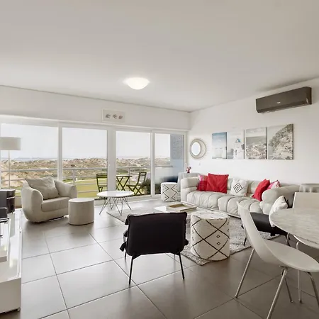 38 - Residences * Peniche