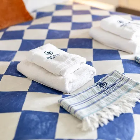 38 - Residences *